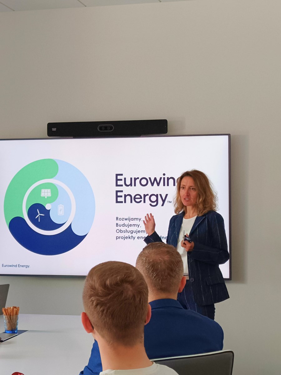 50E4d72c Affb 4Caf B501 B63fa43ac7b5